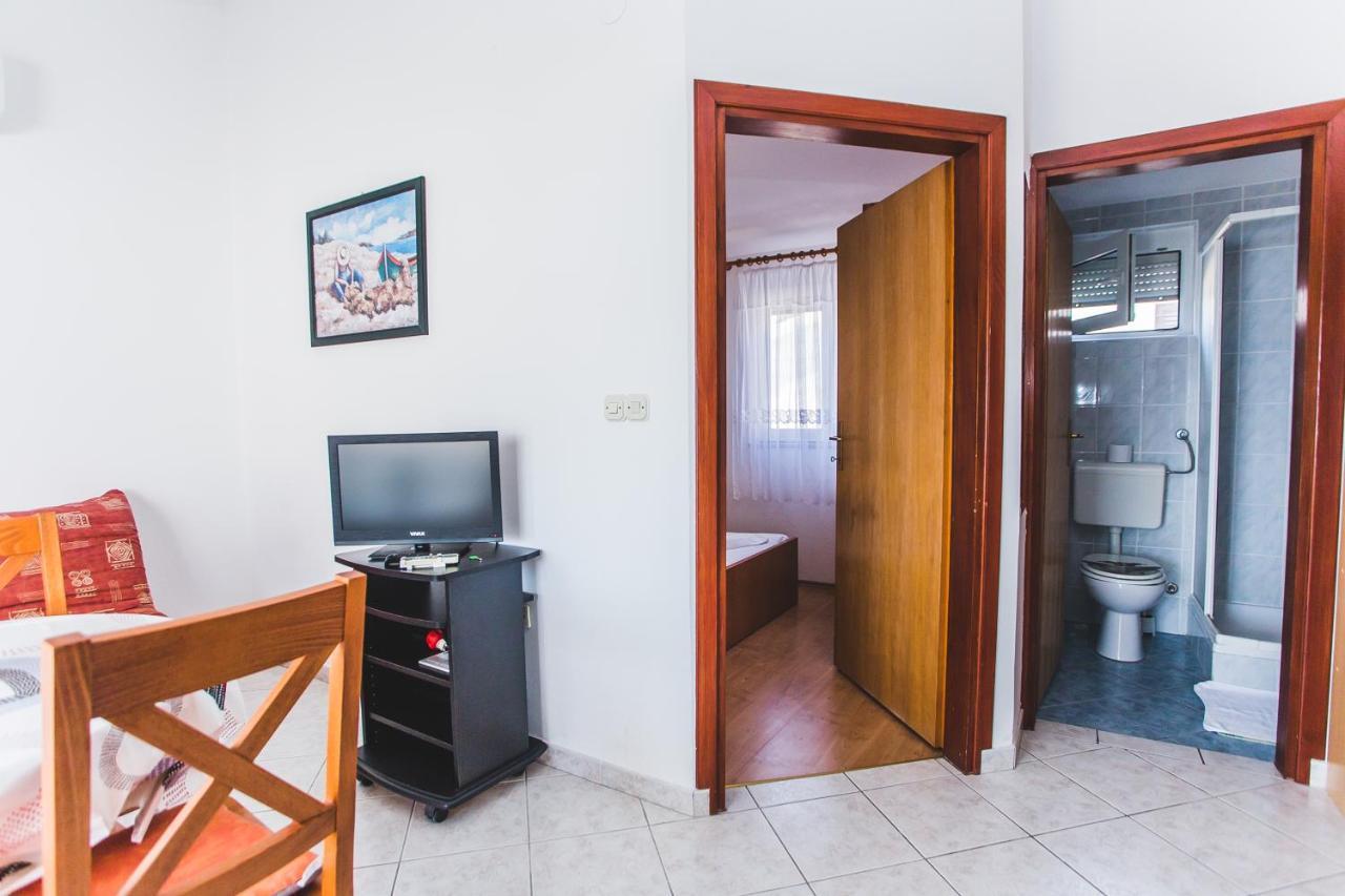 Apartmani Males Rogoznica (Sibenik-Knin) Exterior foto