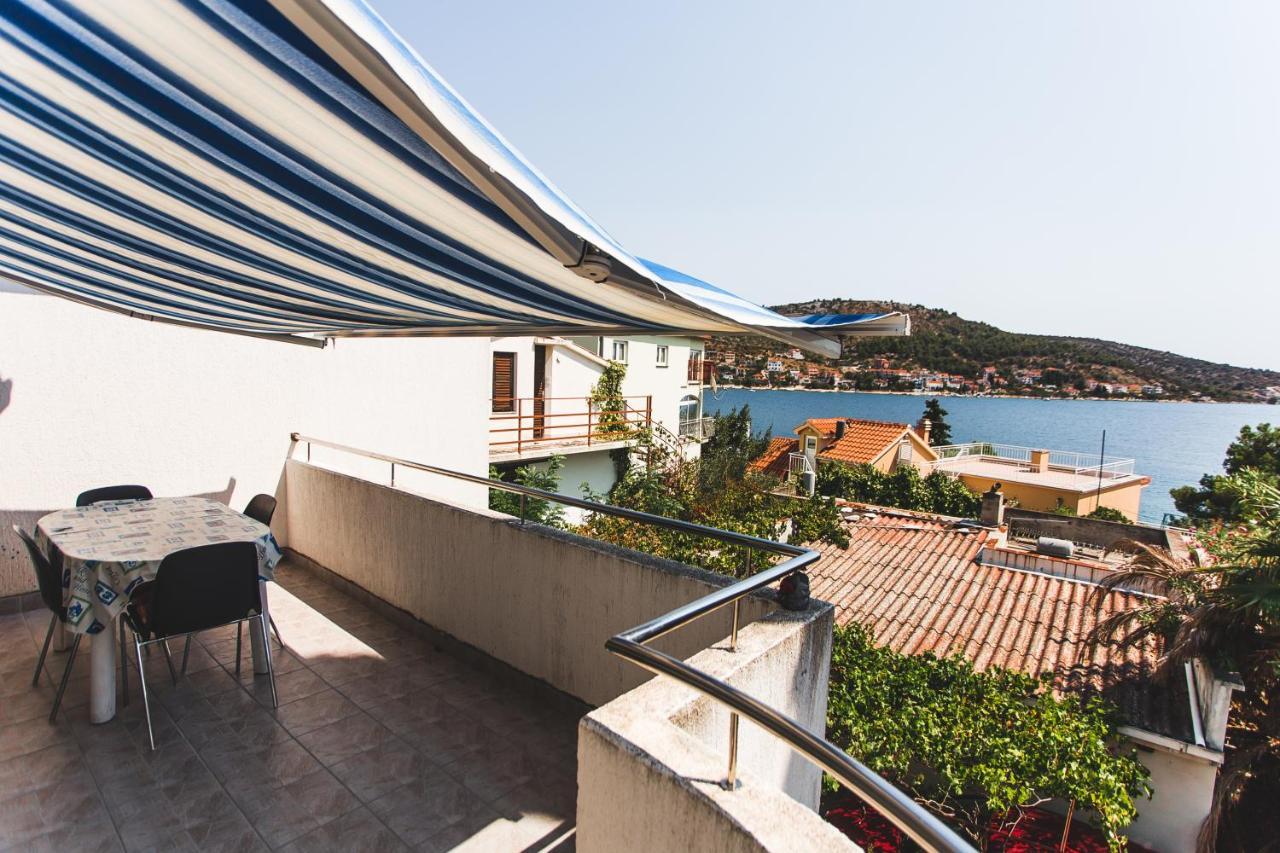 Apartmani Males Rogoznica (Sibenik-Knin) Exterior foto